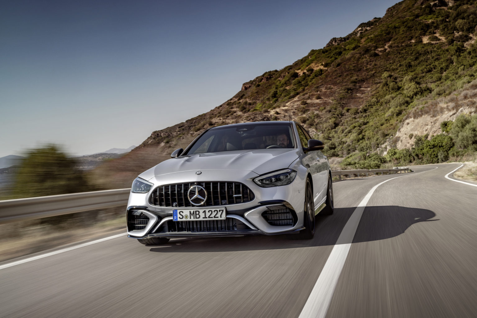 Novo Mercedes Amg C S E Performance Um H Brido De Cv