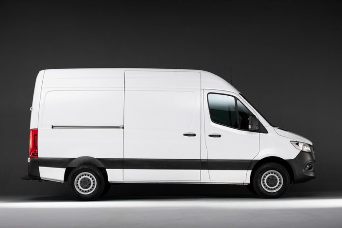 Avaliação andamos no Mercedes Benz Sprinter Furgão 315 CDI Street