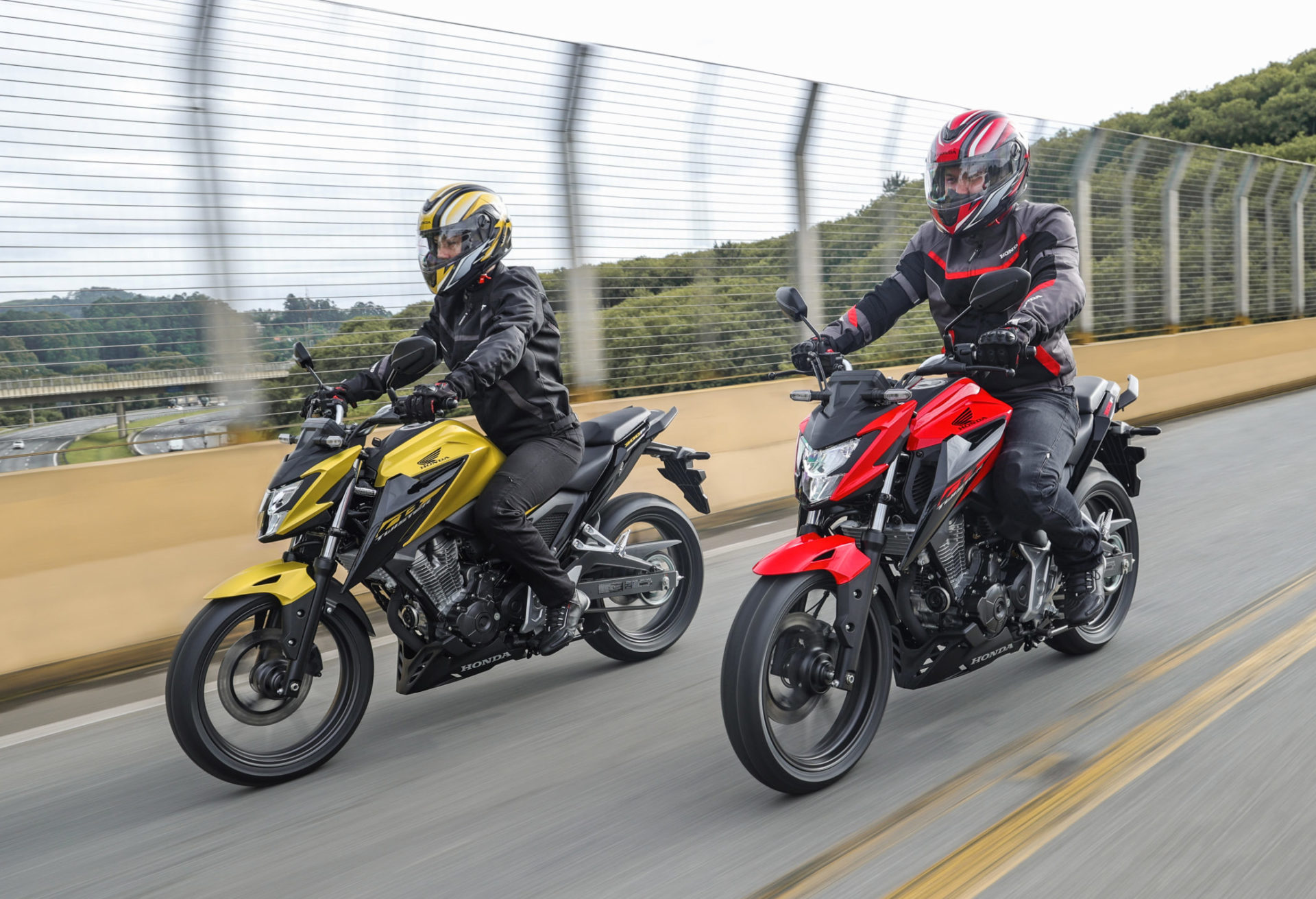 Nova Honda Cb F Twister Chega S Lojas E Parte De R