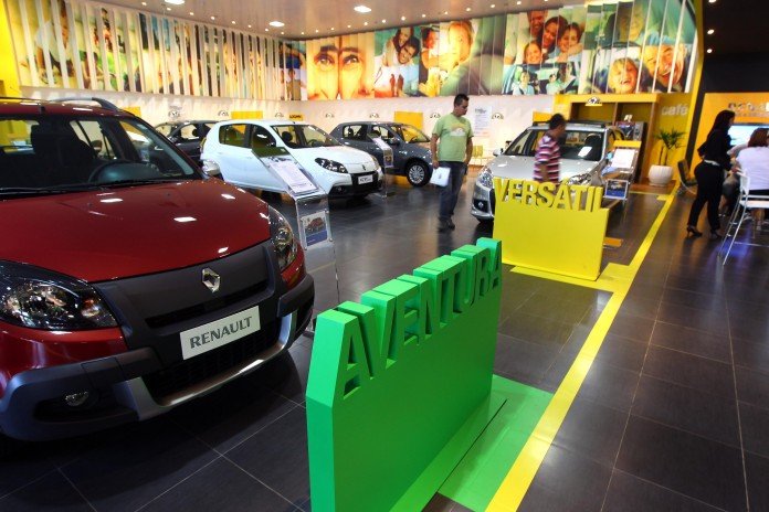 Movimentao de clientes na Concessionria da Renault
