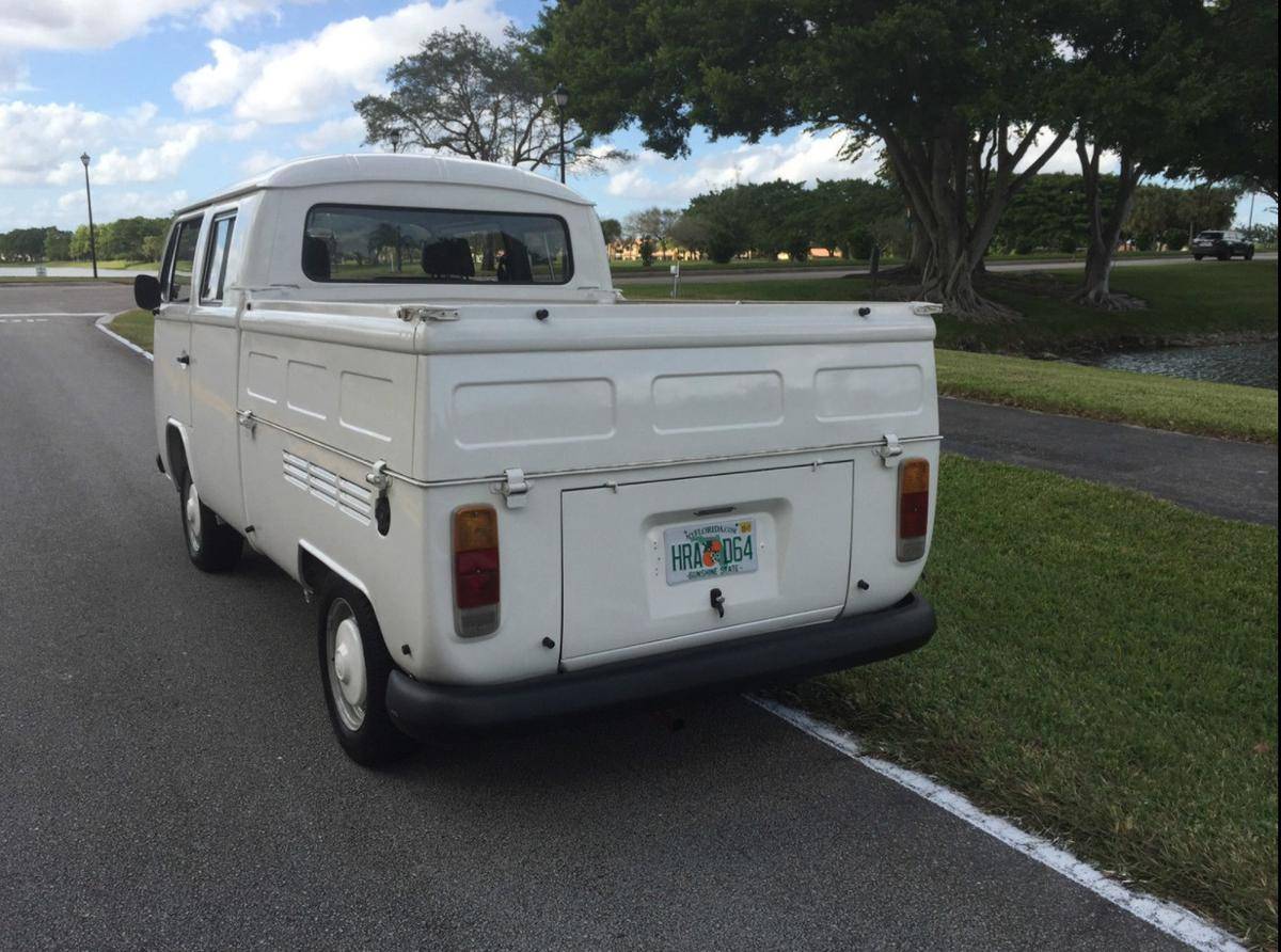 Uma Kombi Cabine Dupla Est Venda Por R Mil Nos Eua Motor Show