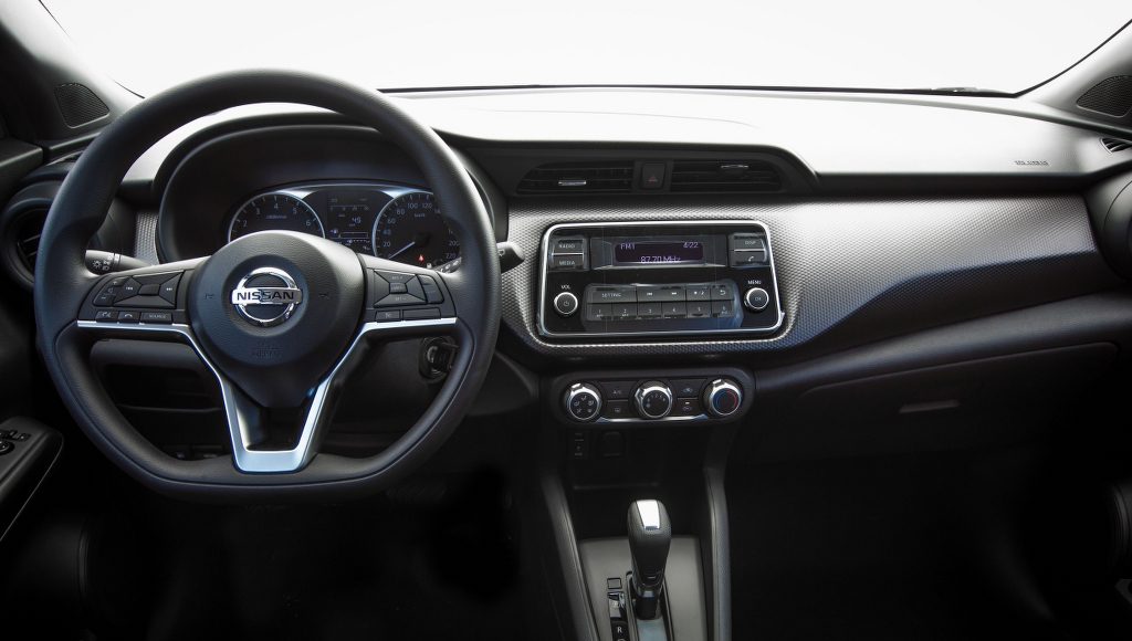 Interior do Nissan Kicks para PCD: mudança na lei dobra tempo de permanência com o carro