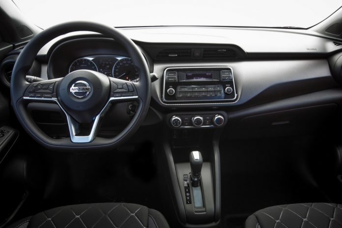 Interior do Nissan Kicks para PCD: mudança na lei dobra tempo de permanência com o carro