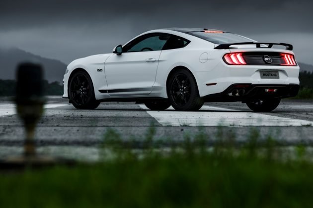 Ford Mustang Black Shadow (43)