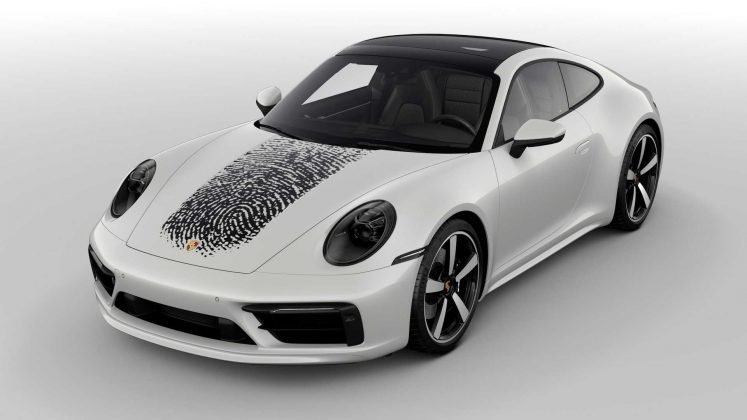 O novo Porsche 911 com impressão digital gigante