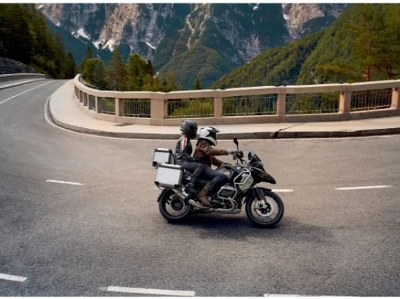 BMW passa a oferecer descontos em acessórios de moto