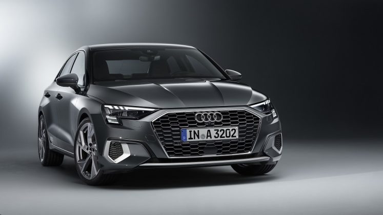 Audi A3 sedã aparece com novo design