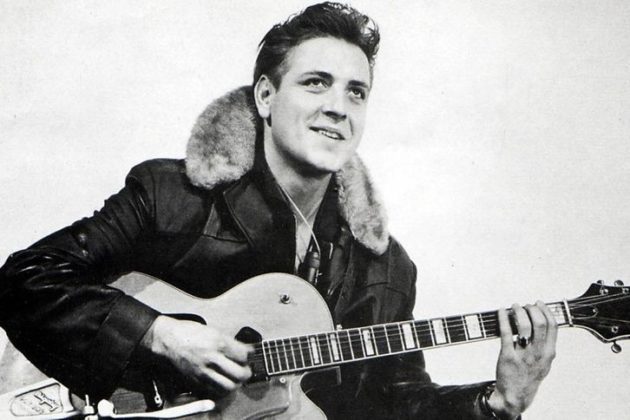 Eddie Cochran já colecionava sucessos como C'mom Everybody e Summertime Blues quando morreu em acidente em 1960; ele tinha 21 anos