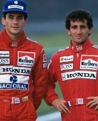 Você sabia que o Tema da Vitória de Senna (esq.) já tocou para uma conquista de Prost (dir.)