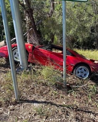 Ferrari F40 acidente