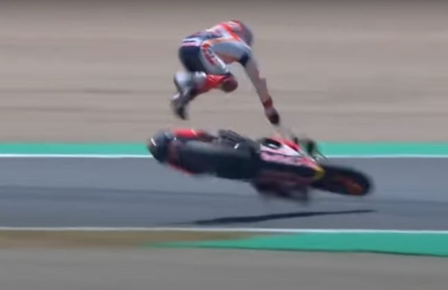 Marc Márquez sofreu um grave acidente na primeira etapa da temporada 2020 da MotoGP
