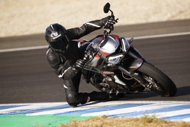 A Triumph Street Triple RS chega ao Brasil com preço a partir de R$ 54.990