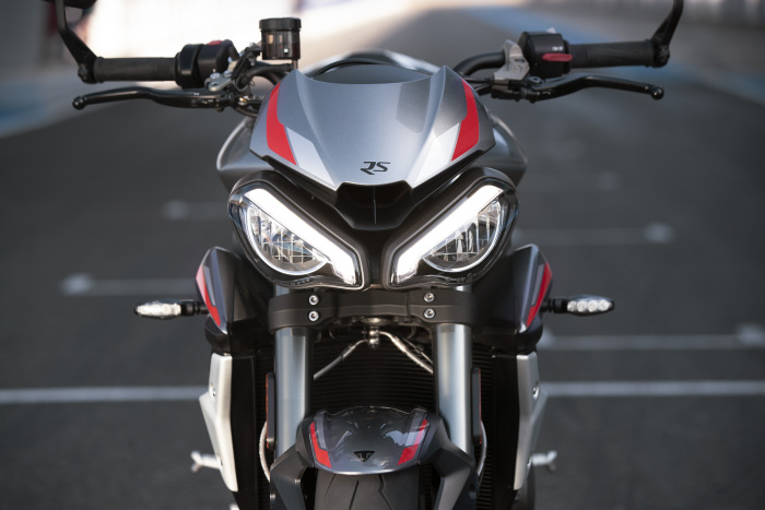 Triumph traz novos nomes e cores para suas motos na linha 2023 - ISTOÉ  DINHEIRO