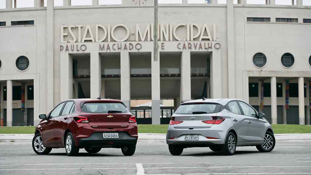Comparativo: Chevrolet Onix vs. Hyundai HB20: a disputa dos 1.0 turbo mais  vendidos