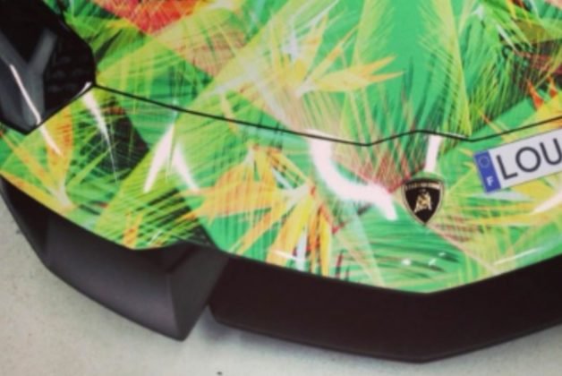 Lamborghini inspirada em tênis de LeBron é parte de sua coleção de carros
