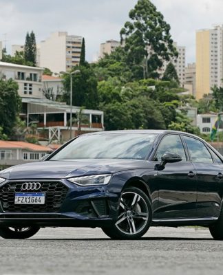 Audi A4 Performance Black