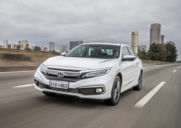 honda-civic-touring-2021-26_800x566-594x420.jpg