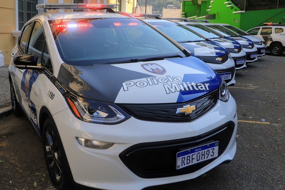 Elétrico Chevrolet Bolt vira viatura policial no ES
