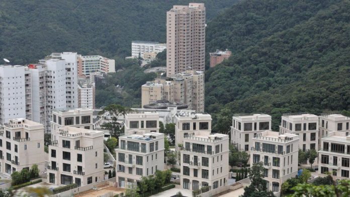 Vaga de estacionamento é vendida por R$ 6,6 milhões em Hong Kong