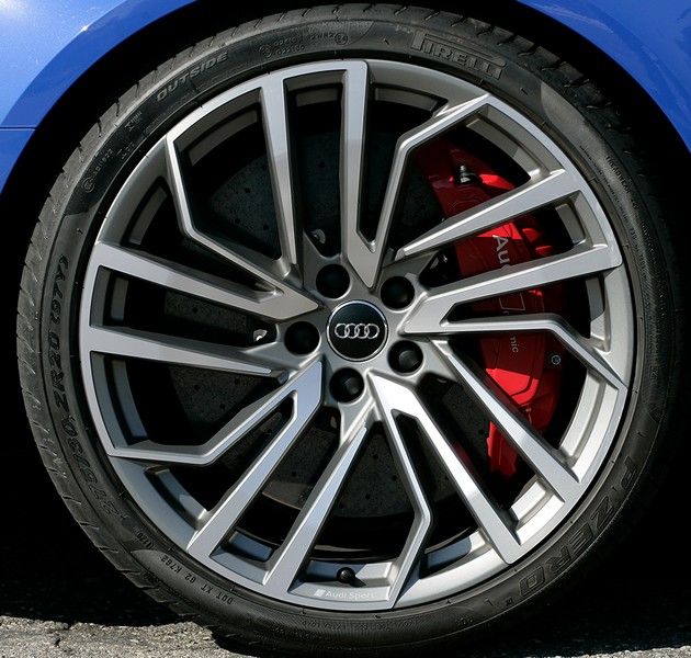 Audi RS 4 Avant 