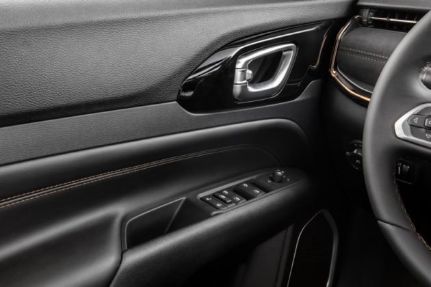 Jeep Commander Limited T270