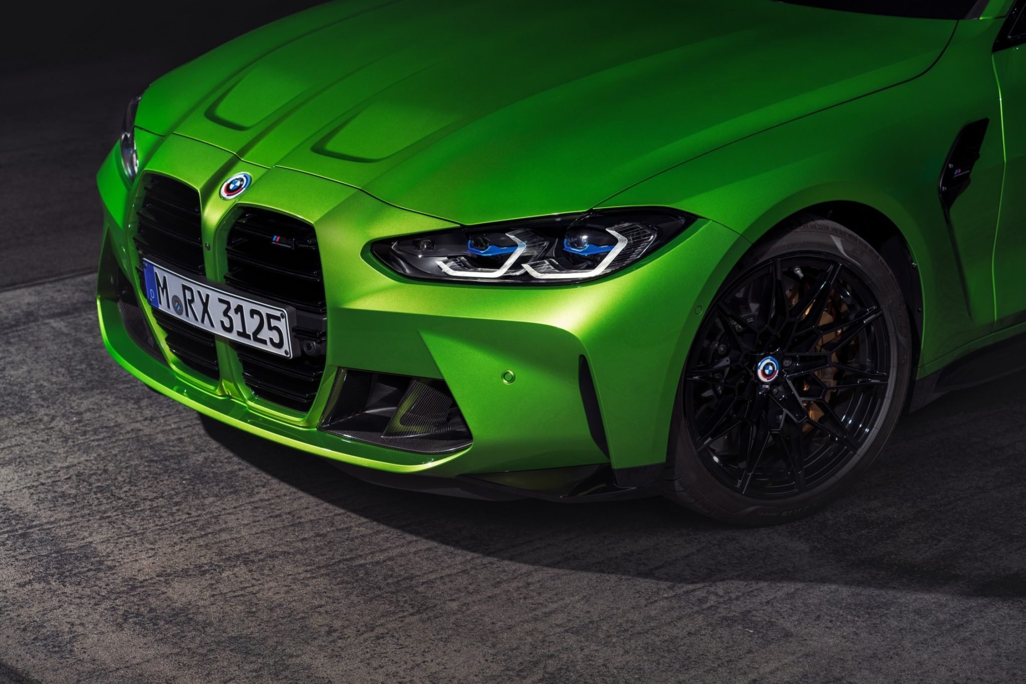 50 anos de BMW M: divisão esportiva retoma cores e logo clássico