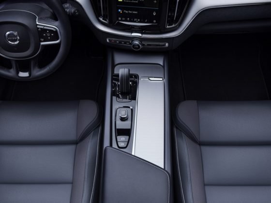 volvo-xc60-recharge-100-560x420.jpg