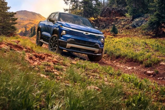2024-silverado-ev-rst-041-630x420.jpg
