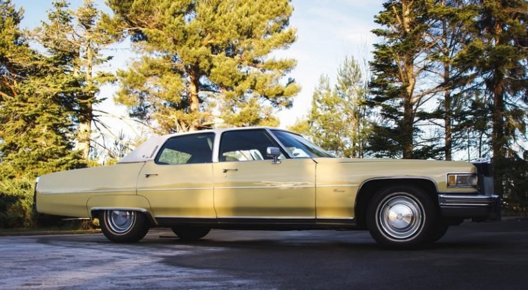 cadillac-fleetwood-brougham-1975-elvis-presley-4-764x420.jpg