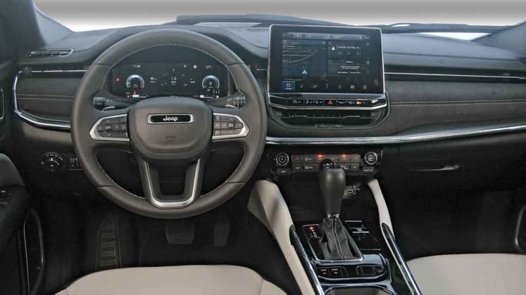 03-commander-747x420.jpg