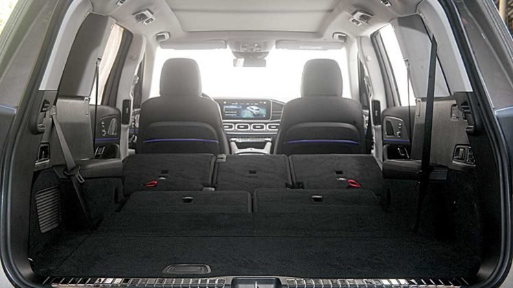 14-mercedes-benz-gls-450-4matic-747x420.jpg