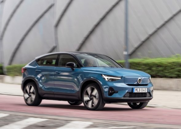 287396-volvo-c40-recharge-fjord-blue-589x420.jpg