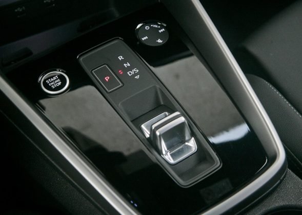 audi-a3-sportback-s-line-12-589x420.jpg