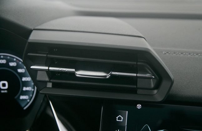 audi-a3-sportback-s-line-16-647x420.jpg