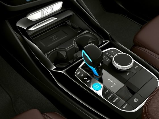 bmw-ix3-6-560x420.jpg