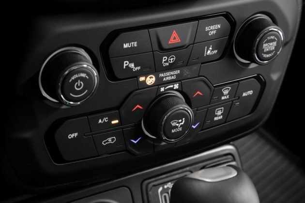 novo-jeep-renegade-trailhawk-33-630x420.jpg