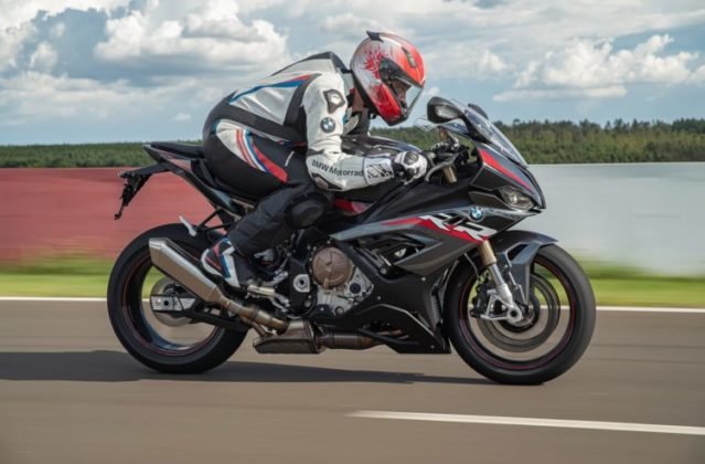 p90450671-lowres-bmw-s1000-rr-mineral-e1644508447137-639x420.jpg