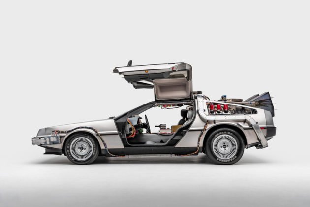 back-to-the-future-dmc-delorean-gullwing-doors-630x420.jpg