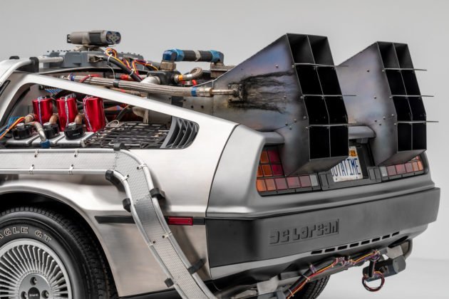 back-to-the-future-dmc-delorean-rear-end-630x420.jpg
