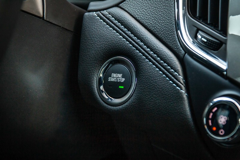 Avaliação: Chevrolet Onix RS, parece esportivo, mas não é (e faz