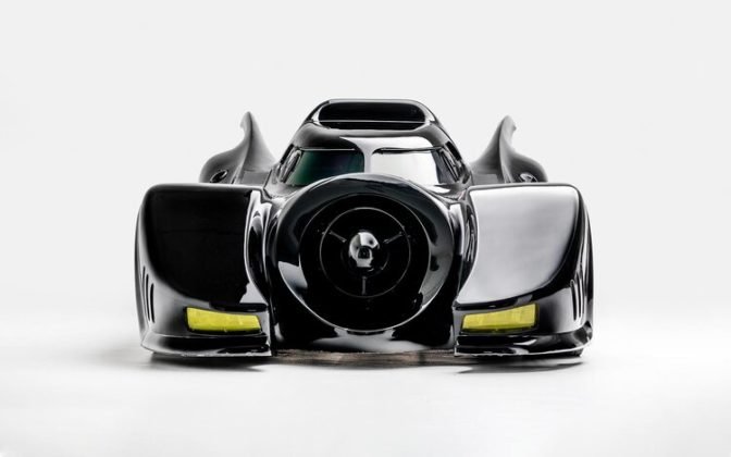 exhibits-batmobile-25-672x420.jpg