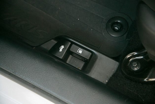 toyota-yaris-sedan-xs-15-629x420.jpg