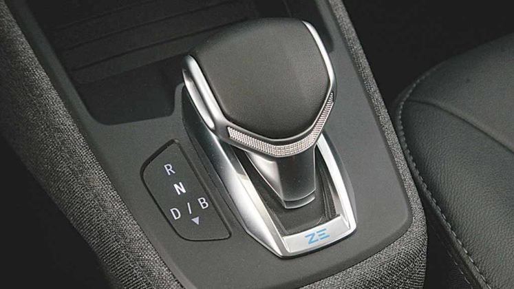 09-renault-zoe-747x420.jpg