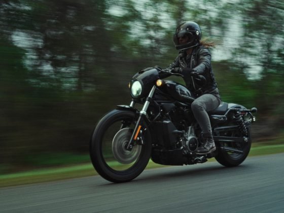 22-rh975-nightster-riding-g3105jpg-560x420.jpg