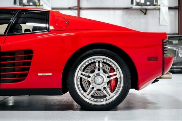 ferrari-testarossa-1988-preparada-5-632x420.jpg