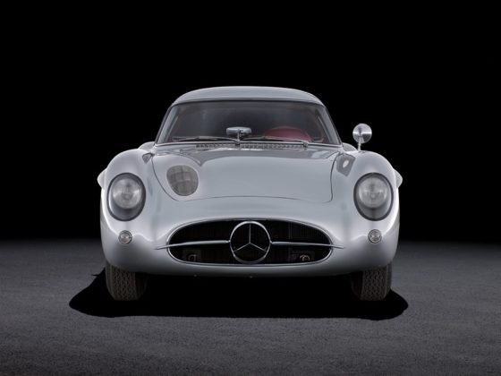 mercedes-benz-300-slr-uhlenhaut-coupe-4-560x420.jpg
