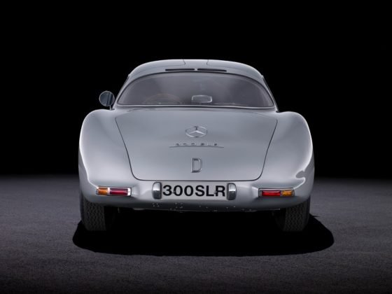 mercedes-benz-300-slr-uhlenhaut-coupe-5-560x420.jpg