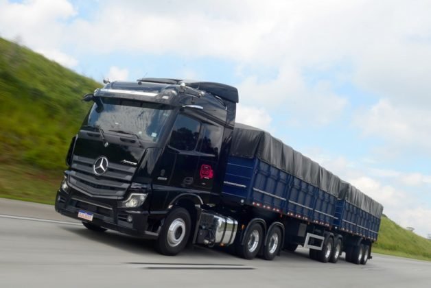 mercedes-benz-actros-ls-2653-6x4-15-628x420.jpg