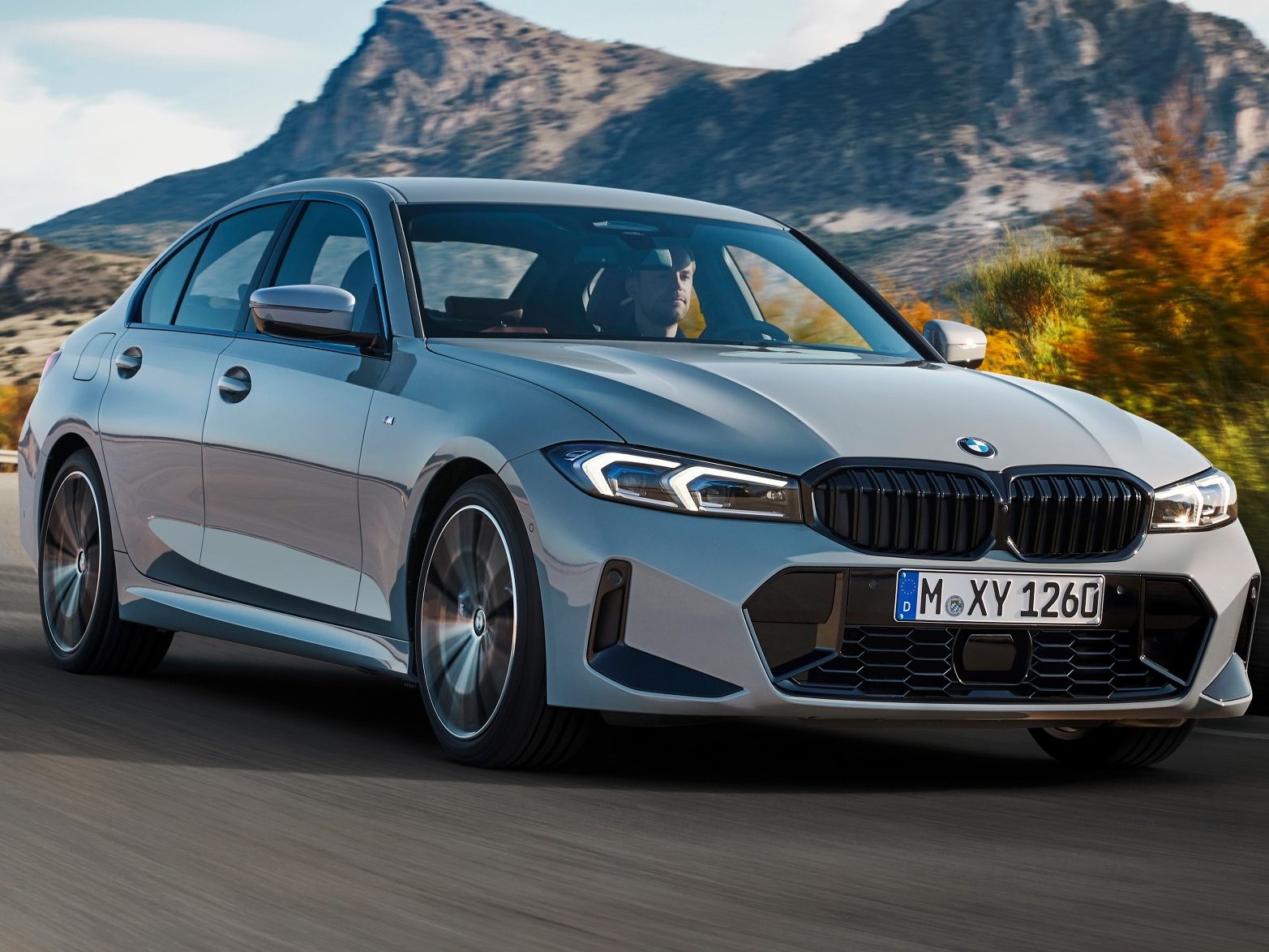 Revelado BMW Série 3 ganha novo visual e tela curva no interior