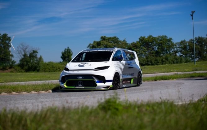 Ford Pro Electric SuperVan